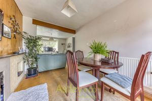 dining- click for photo gallery